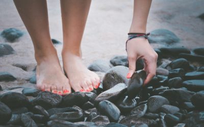Douleur au pied : comment faire pour la soulager naturellement ?